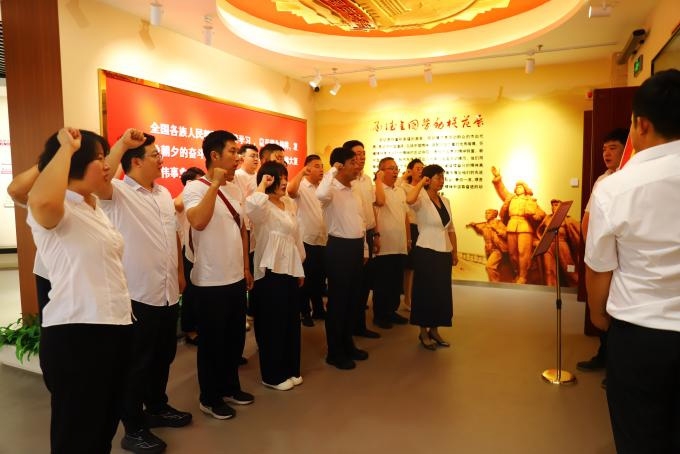 图片3.jpg 图片3.jpg