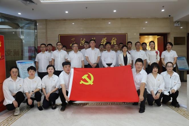 图片4.jpg 图片4.jpg